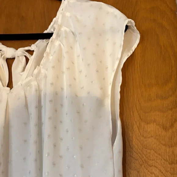 LC Lauren Conrad Pleated Scoop Neck Tie Back Blouse - Picture 4 of 6